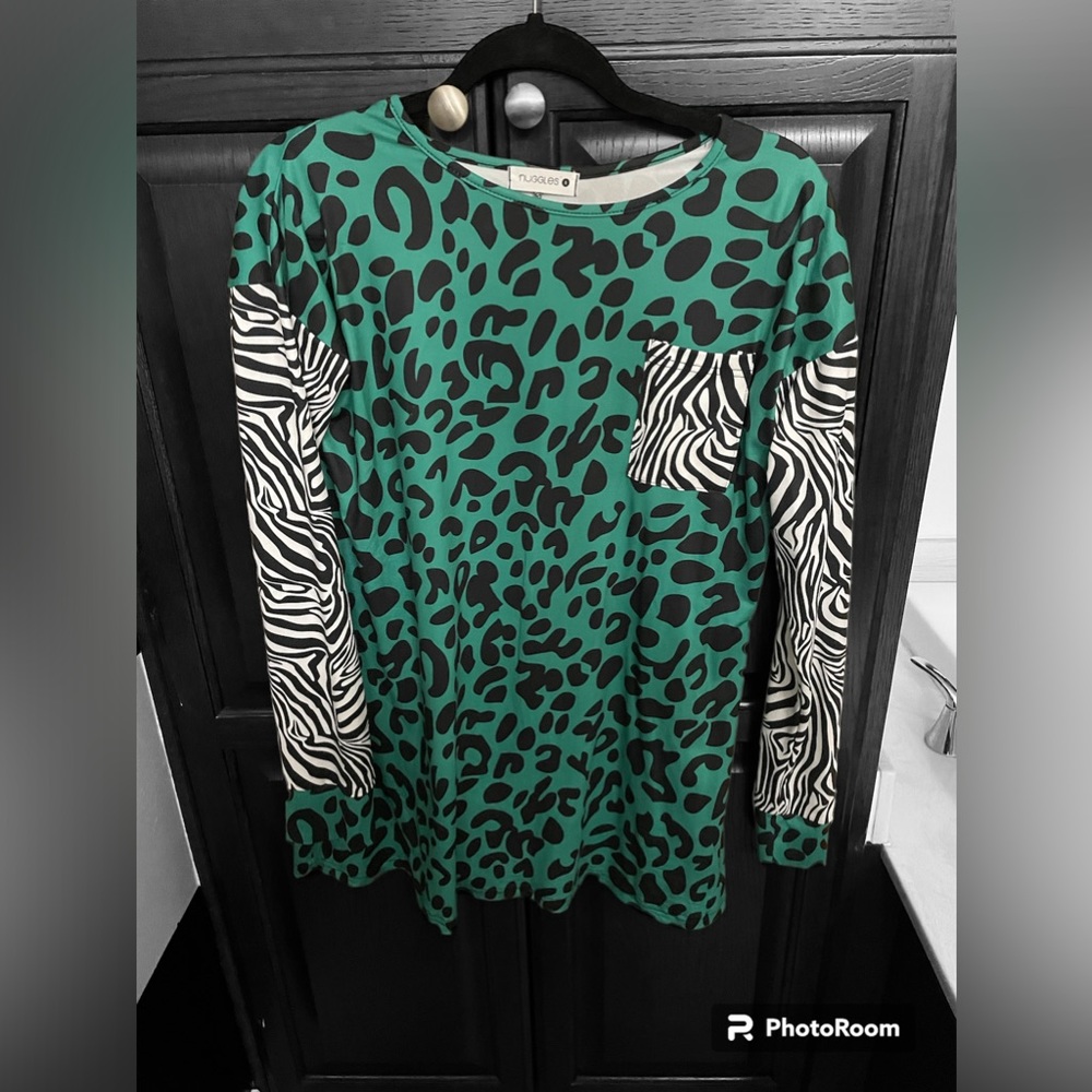 Nuggles Victoria top mixed print!